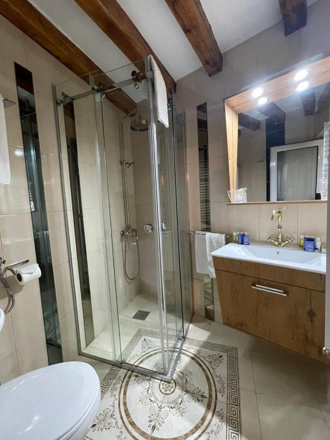 Garni Hotel Oblacinsko Jezero Oblacina Eksteriør bilde
