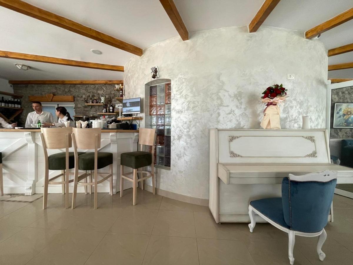 Garni Hotel Oblacinsko Jezero Oblacina Eksteriør bilde