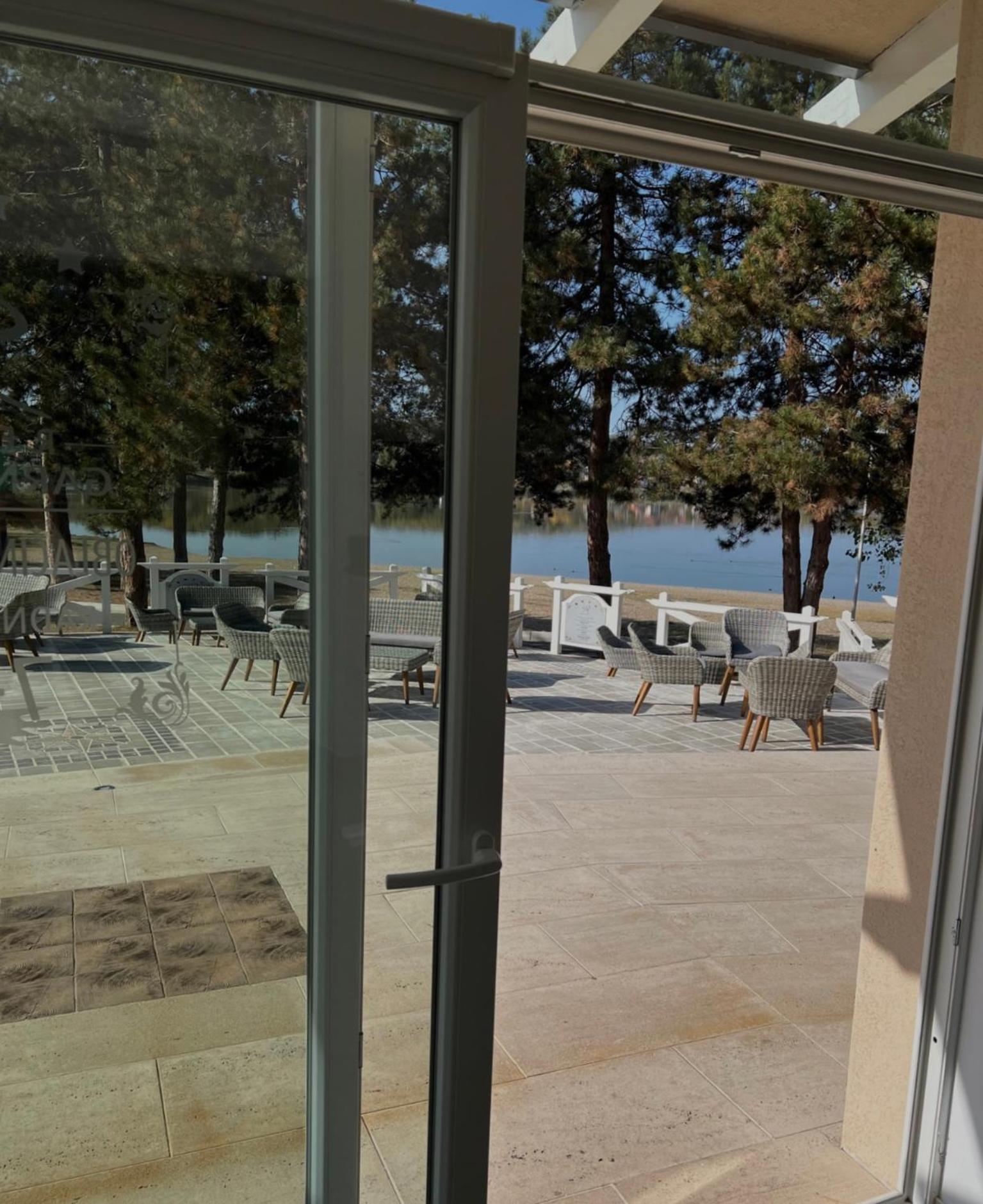 Garni Hotel Oblacinsko Jezero Oblacina Eksteriør bilde
